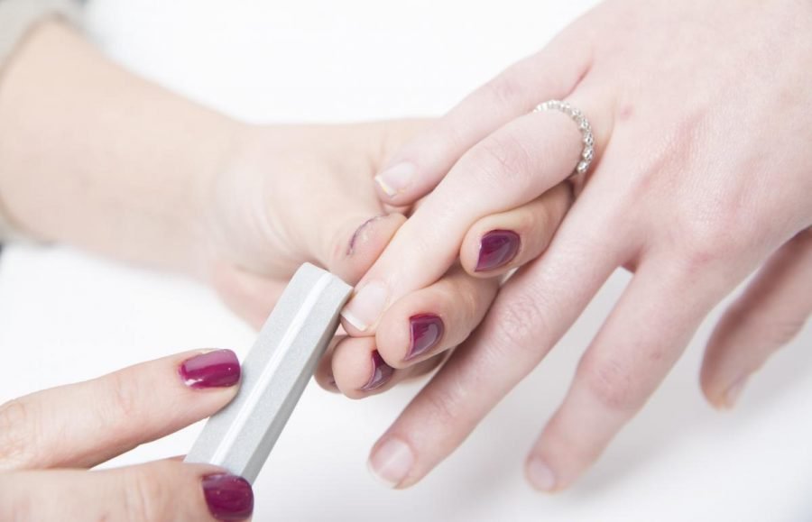 Cómo usar una lima de uñas de manera correcta