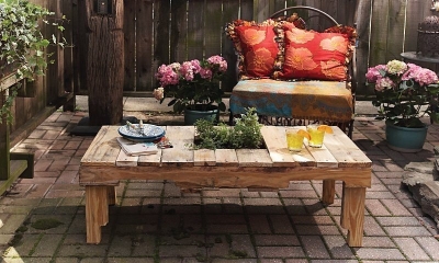 Proyecto #DIY: ¿Cómo crear una mesa de jardín con un solo palé en cuatro pasos?