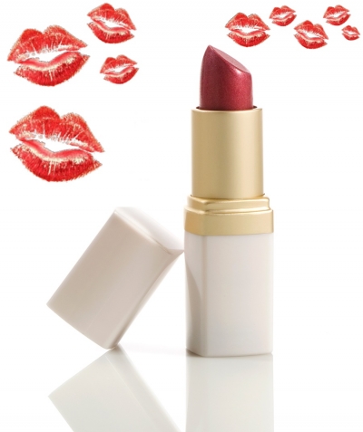 Sonrisa irresistible con Nu Colour® Replenishing lipstick