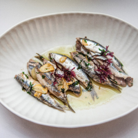 8 propiedades y beneficios de las anchoas