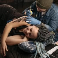 Todo lo que necesitas saber para cuidar un tatuaje