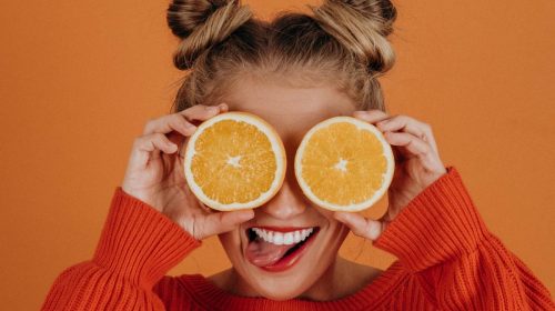OS ALIMENTOS QUE NECESITAS PARA UNA PIEL SANA, LUMINOSA Y MÁS JOVEN