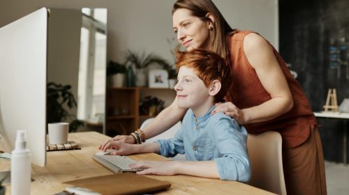 ¿Demasiado obediente? Lo que oculta la obediencia excesiva en niños y niñas.