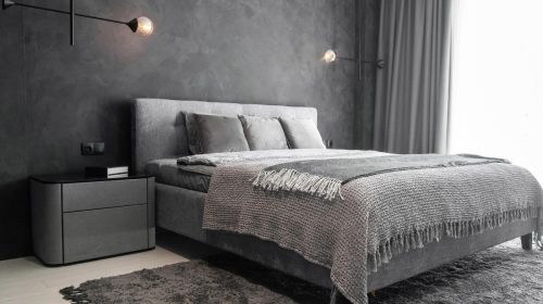 Teniendo en cuenta la importancia del dormitorio, los expertos de Kronos Homes nos muestran cómo debe ser su distribución y decoración, y nos dan las pautas que pueden hacer que se tenga un mejor descanso: