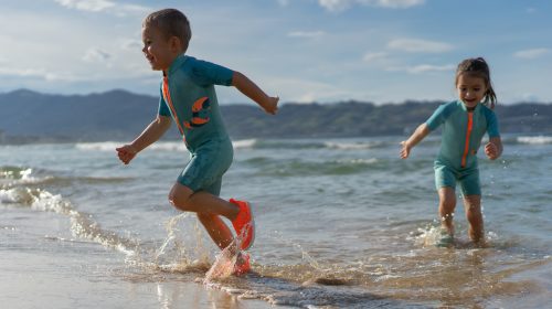 Los escarpines para bebé de Decathlon: el calzado recomendado por la podóloga infantil Neus Moya para este verano