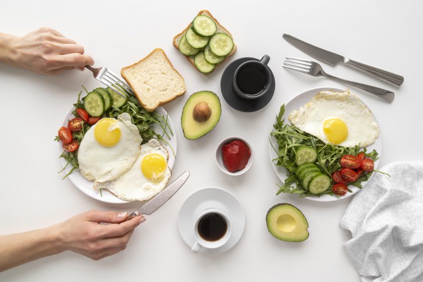 Alimentos que deberías evitar en el desayuno.