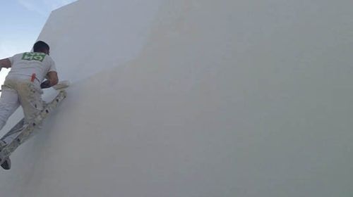 Innovación en sostenibilidad: Pinturas fotocatalíticas para la reducción de temperaturas en edificios.