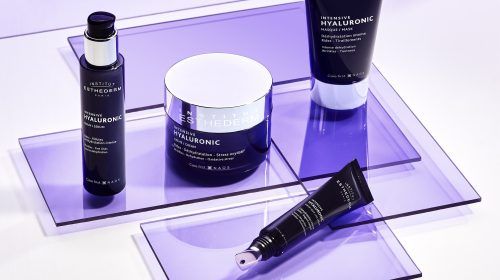 La publicidad de marcas de belleza lleva años nombrando a este componente de sus productos, afirmando que nos aportará una salud óptima de la piel, una hidratación intensa y una tez más tersa y luminosa. Por eso hemos querido investigar qué es el ácido hialurónico.