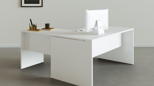 Cómo elegir la mesa multipuesto perfecta para tu oficina