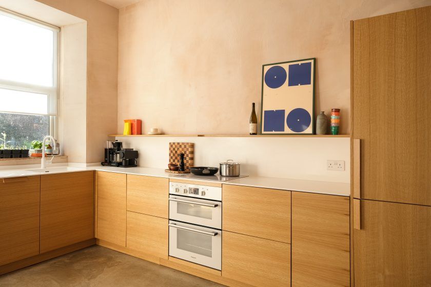 Minimalismo cálido: una cocina de estilo japandi con HIMACS.