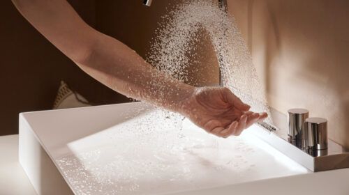 El primer lavabo con chorro de lluvia y grifo integrado en una sola pieza.