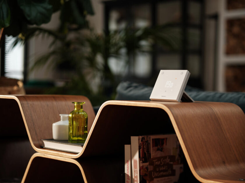 El Termostato y la Válvula para Radiador Inteligente de Netatmo proporcionan calor y ahorro eficientes. El Termostato y la Válvula para Radiador Inteligente de Netatmo proporcionan calor y ahorro eficientes.