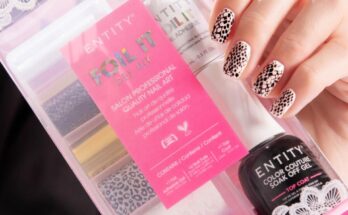 La manicura de quita y pon para lucir en cualquier momento: Uñas Foil.