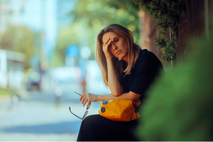 7 hábitos que envejecen tu piel sin que te des cuenta.