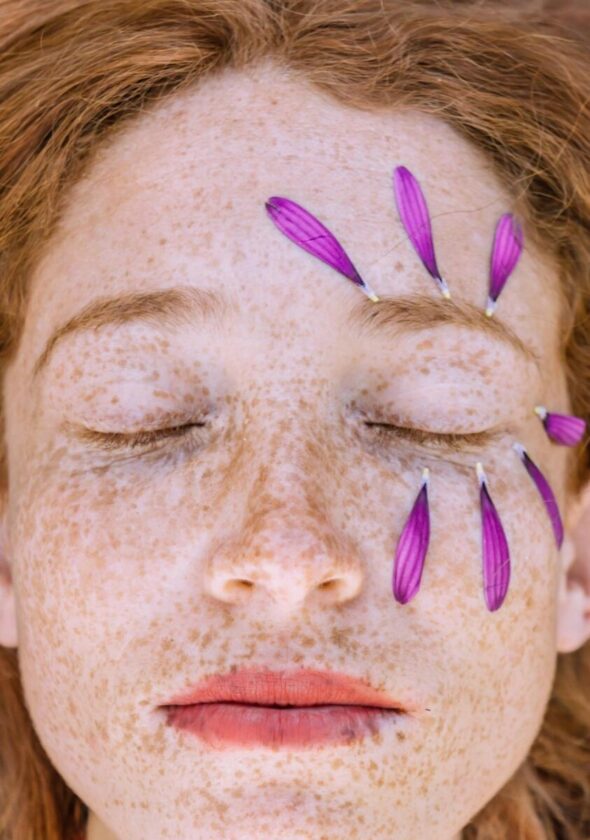 Primavera sin dramas: trucos para que tu piel y tu cabello sobrevivan al cambio de estación