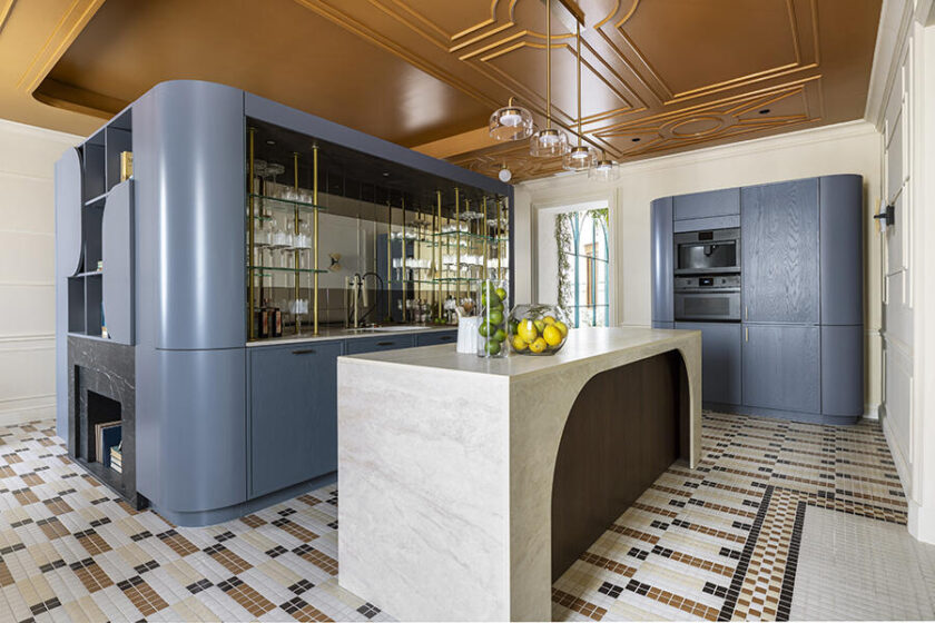 Hisbalit redefine el mosaico artesanal entre diseño a medida y conexión natural en Casa Decor