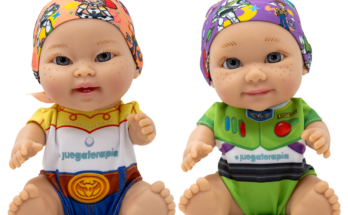 “La Fundación Juegaterapia lanza dos nuevos Baby Pelones inspirados en Toy Story: Buzz Lightyear y Jessie, junto con Disney y Pixar”