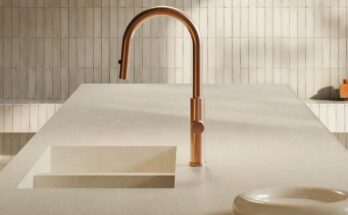 Pure Water de ramonsoler: agua filtrada, caño extraíble y diseño contemporáneo para la cocina actual