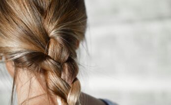 Un tricólogo desmonta 7 mitos sobre la caída del cabello.